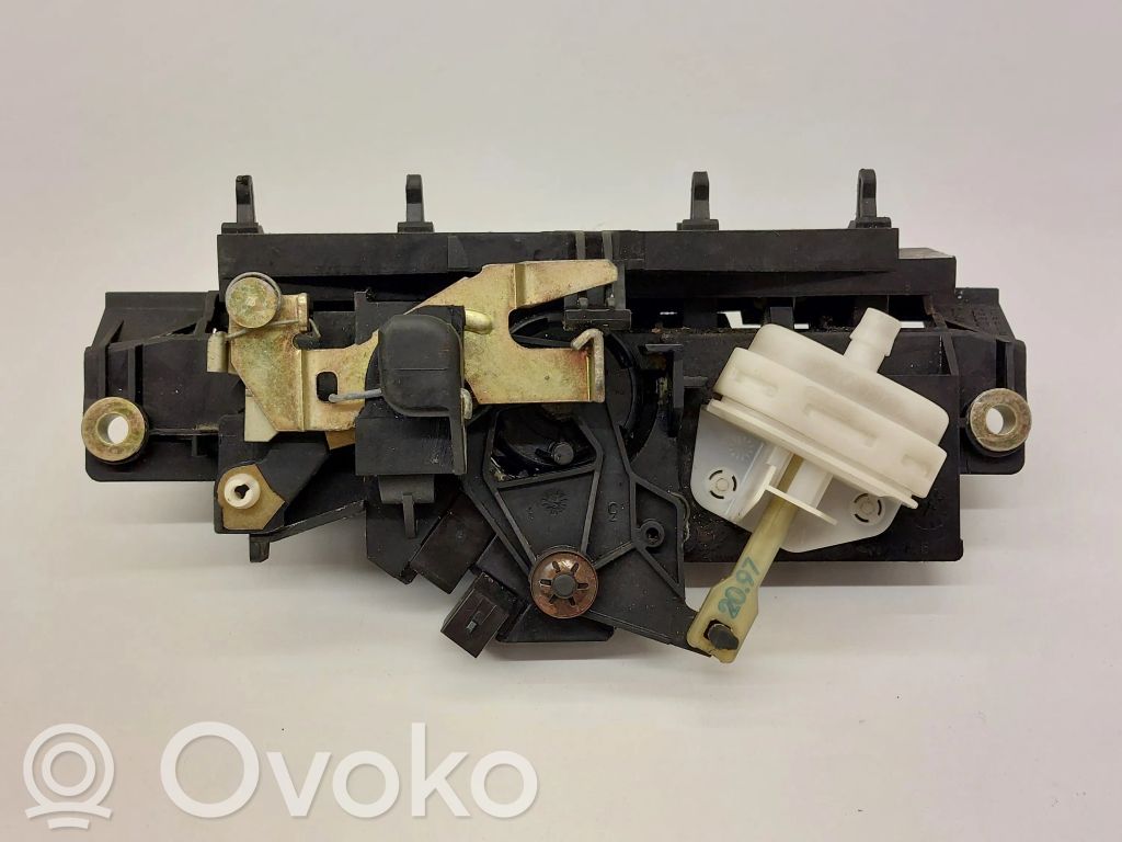 Tailgate/trunk/boot lock/catch/latch
