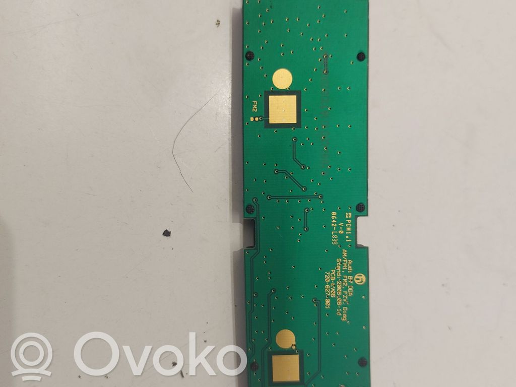 Audi A4 S4 B7 8E 8H Antenos stiprintuvas 