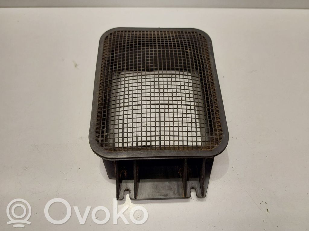 Volkswagen Golf II Obudowa / Osłona mikrofiltra kabinowego 