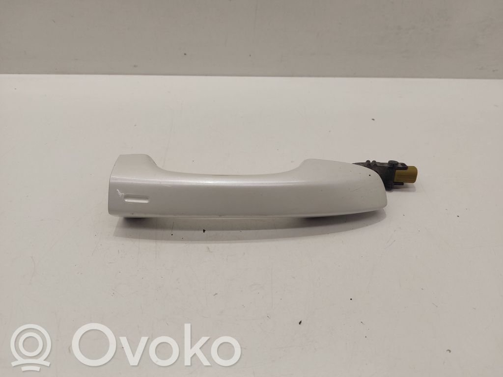 Volkswagen PASSAT B8 Klamka zewnętrzna drzwi przednich 