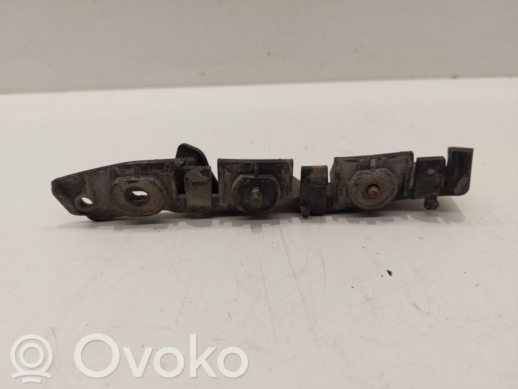 Front bumper mounting bracket   8P0807183A