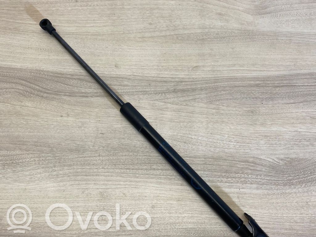 Toyota Auris E180 Tailgate/trunk strut/damper 