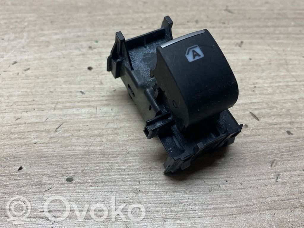 Toyota C-HR I Przyciski szyb 