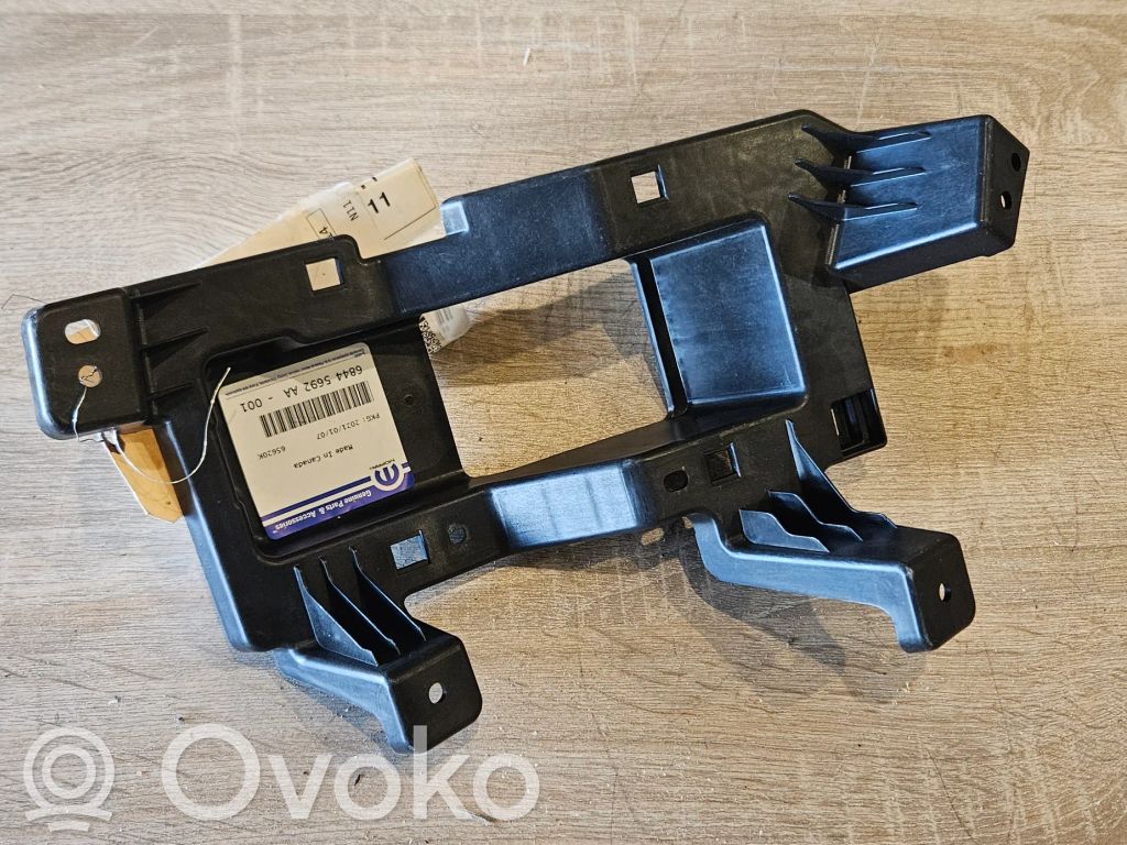Chrysler Pacifica Fog light bracket 