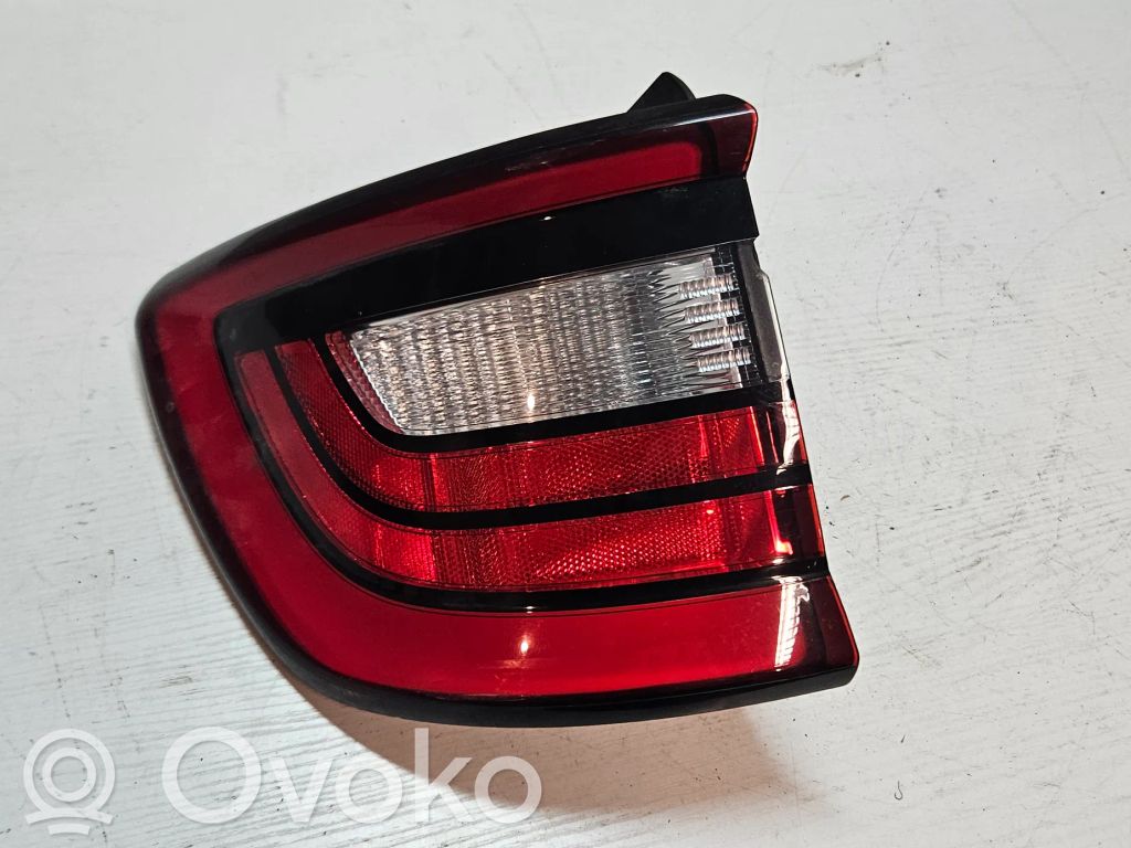 Rear/tail lights   68272127AA