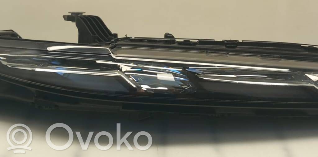 BMW X7 G07 Передняя фара 