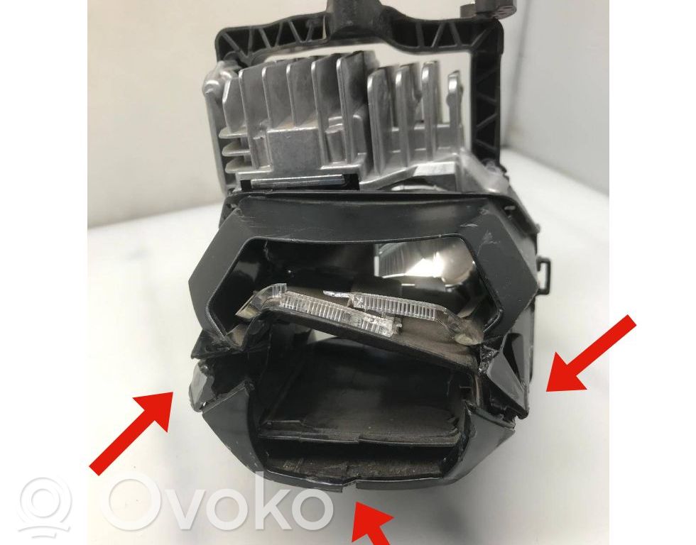 BMW X6 G06 Element lampy przedniej 