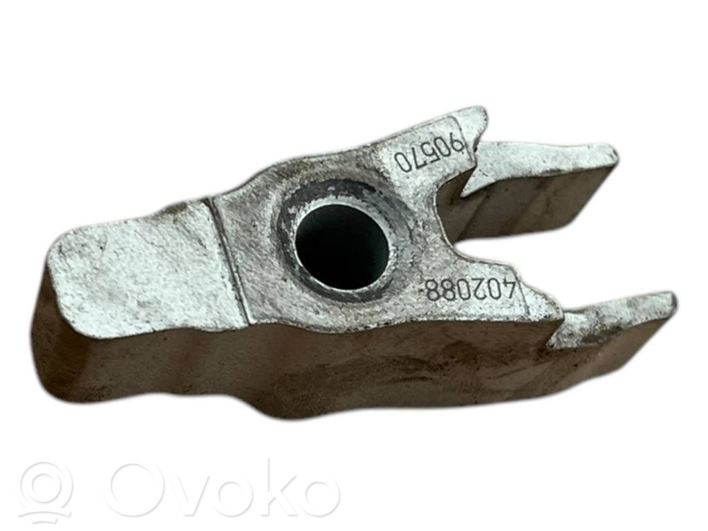 Opel Astra K Uchwyt / Mocowania wtryskiwacza 