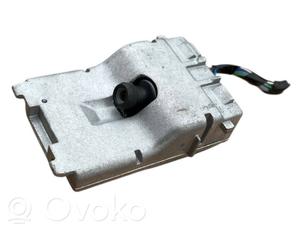 Windshield/windscreen camera   84978406