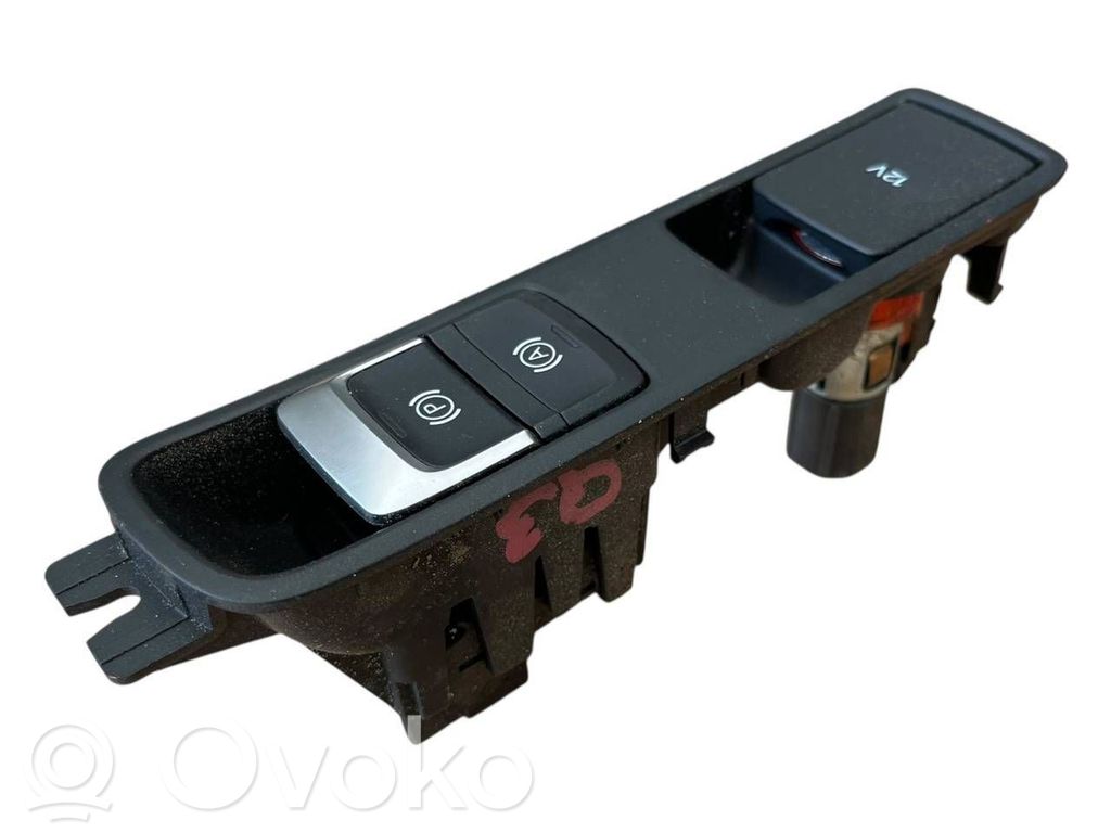 Audi Q3 8U Presa 12V (anteriore) 