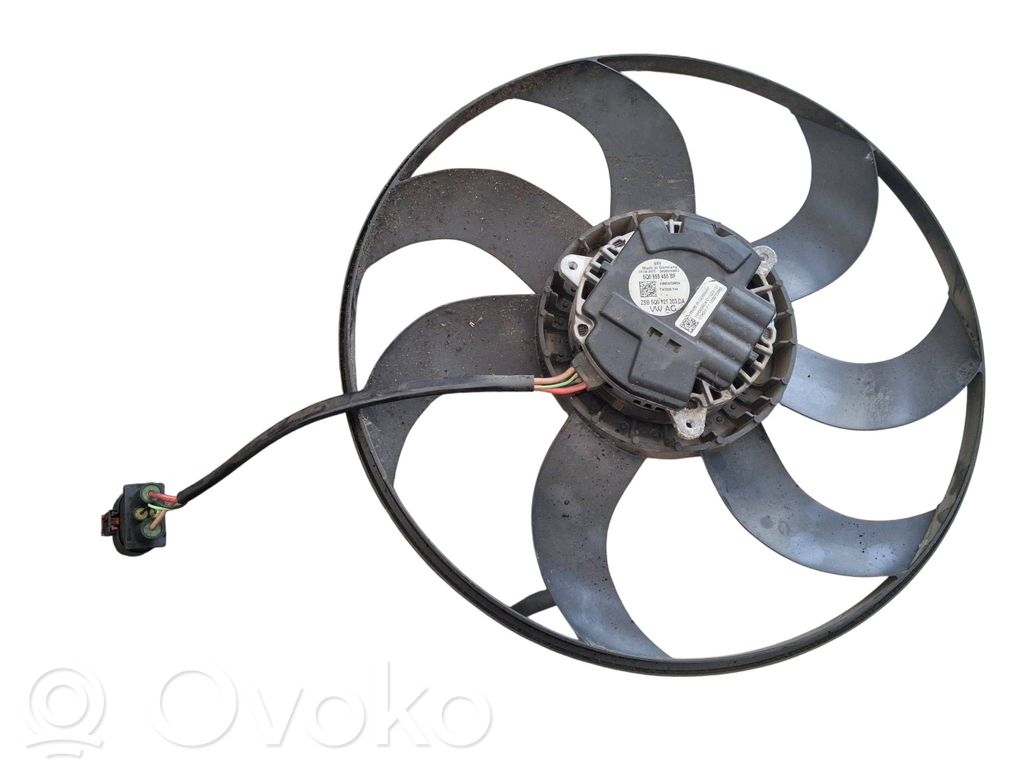 Volkswagen PASSAT B8 Elektrisks radiatoru ventilators 