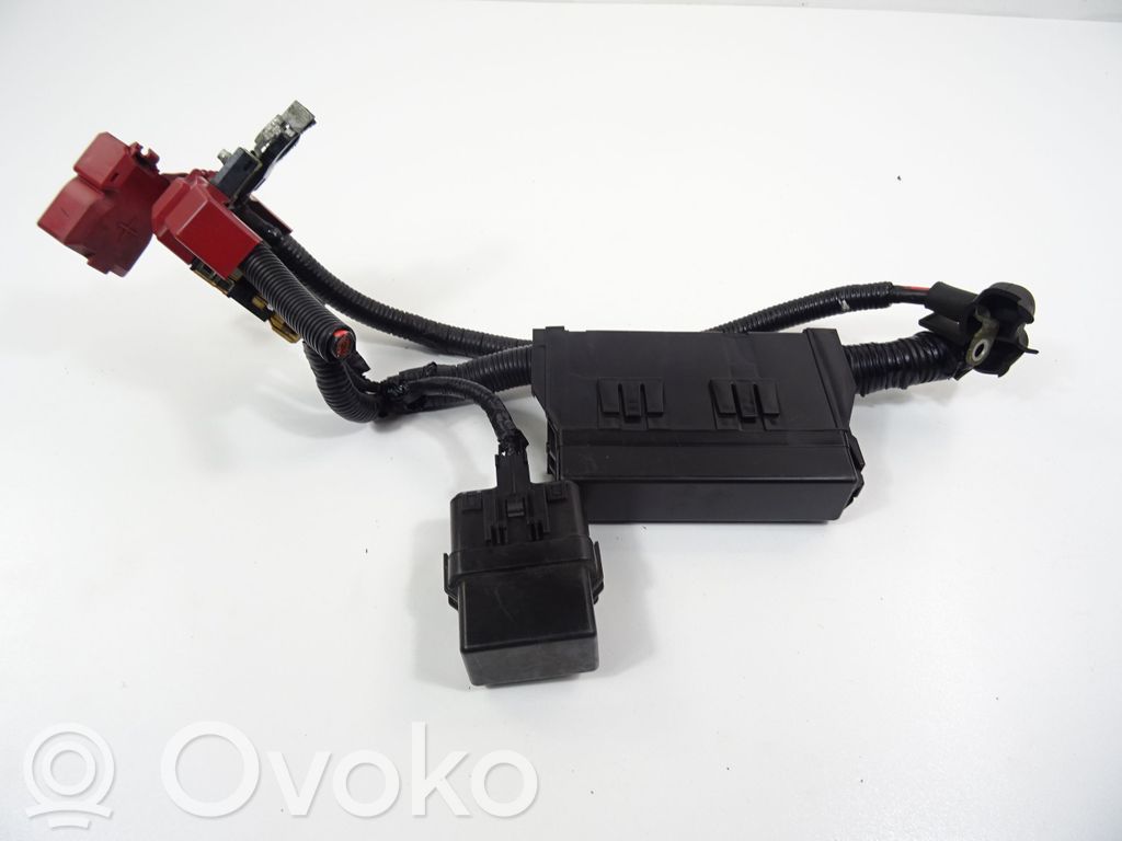 Fuse box set   24382EW70B