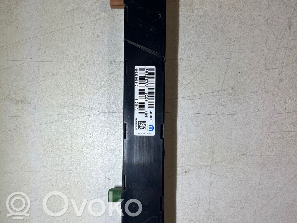 Chrysler Pacifica Antenna control unit 