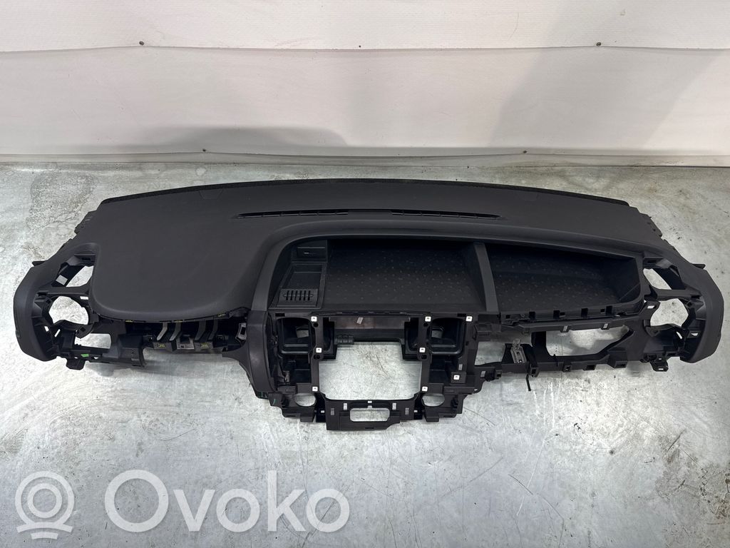 Renault Trafic III (X82) Dashboard 