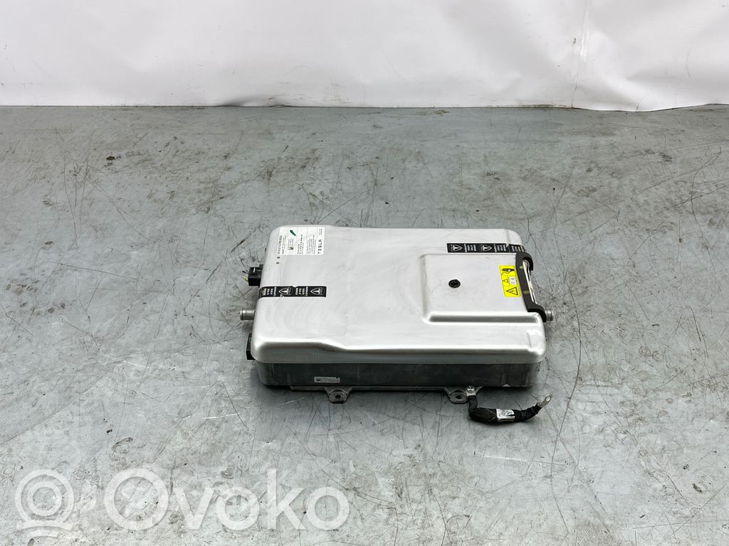 Tesla Model S Convertor-inversor tensiune 
