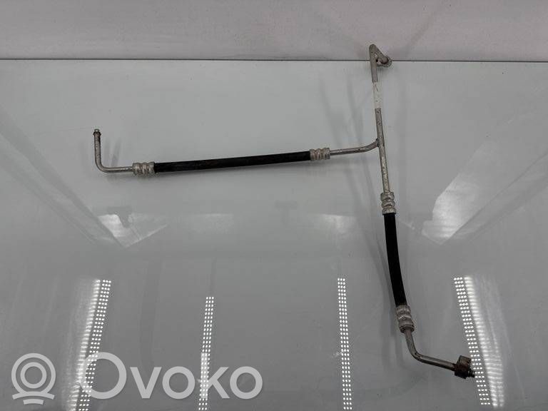 Tesla Model S Ilmastointilaitteen putki (A/C) 