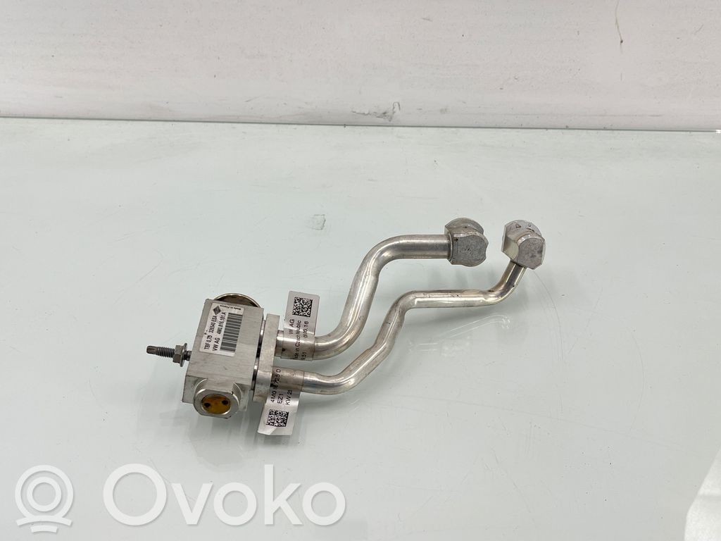 Audi Q7 4M Ilmastointilaitteen putki (A/C) 