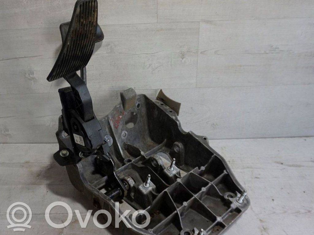 Accelerator throttle pedal   VS28,68043161AD,6PV93396615
