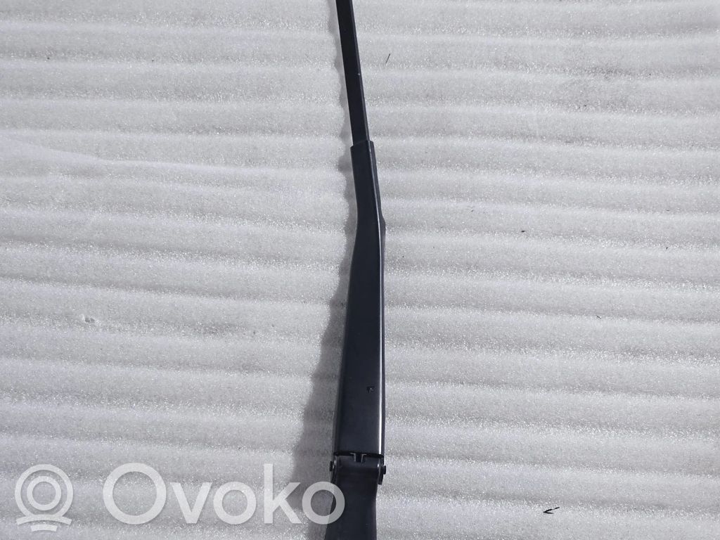 Mercedes-Benz SL R230 Front wiper blade arm 