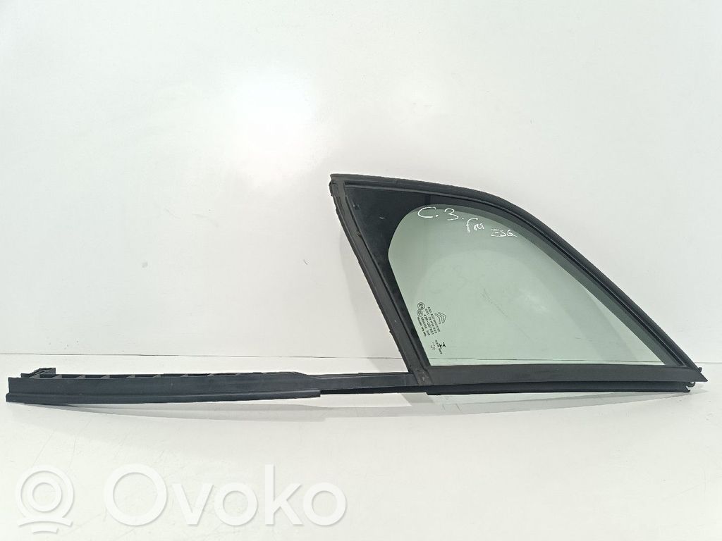 Front triangle window/glass