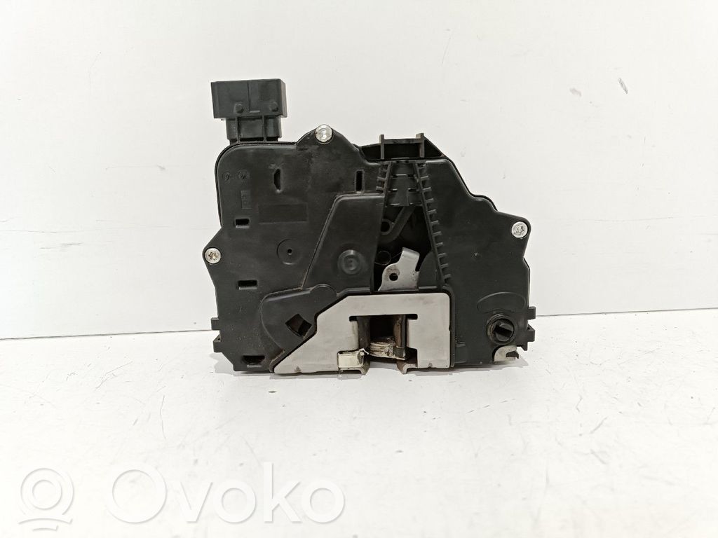 Rear door lock   13431842