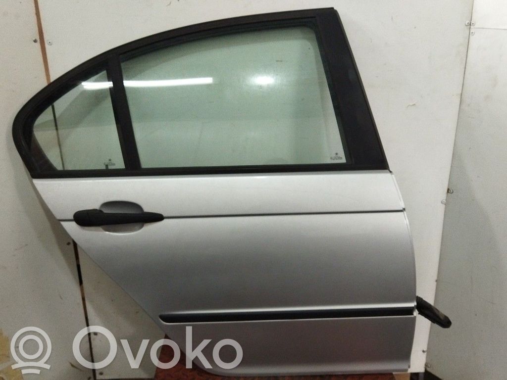 Rear door   41527034154