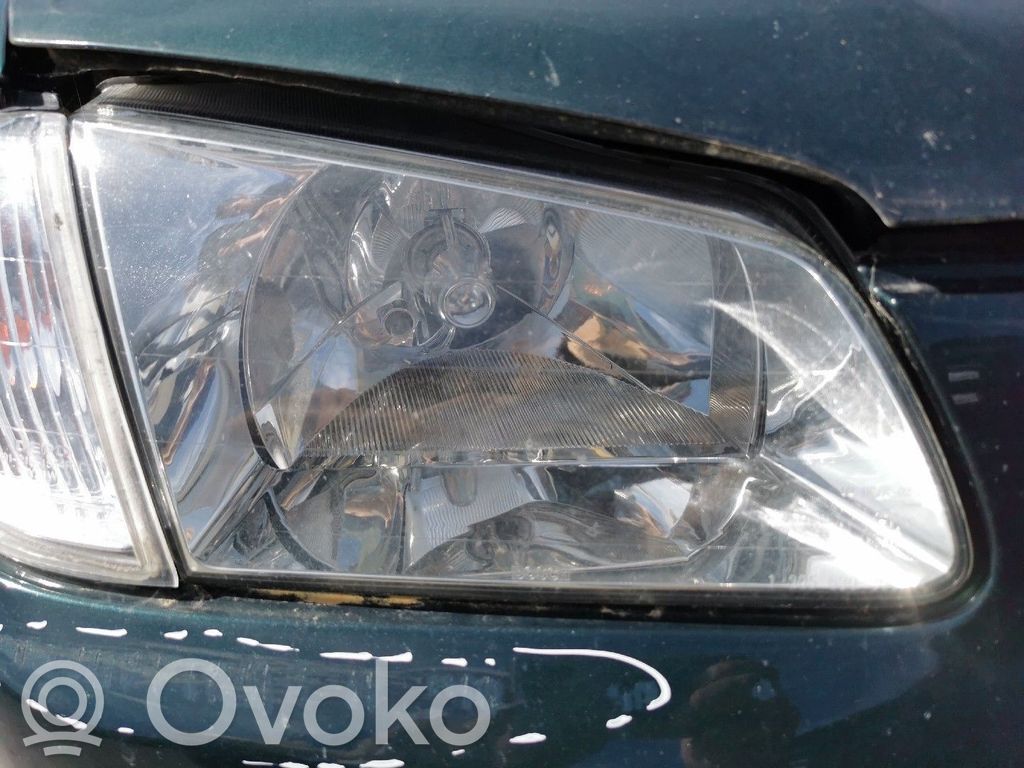 Mazda 323 Phare frontale 