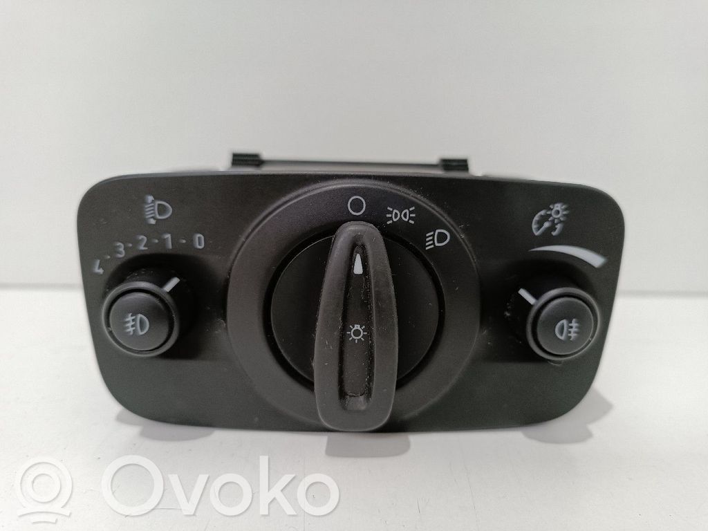 Other switches/knobs/shifts   C1BT,13A024,CB