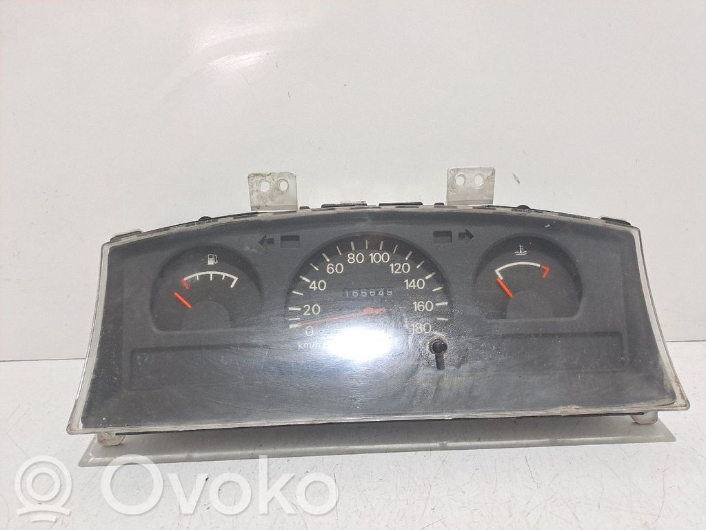 Mitsubishi L400, Space Gear Vitezometru (grup de instrumente) 