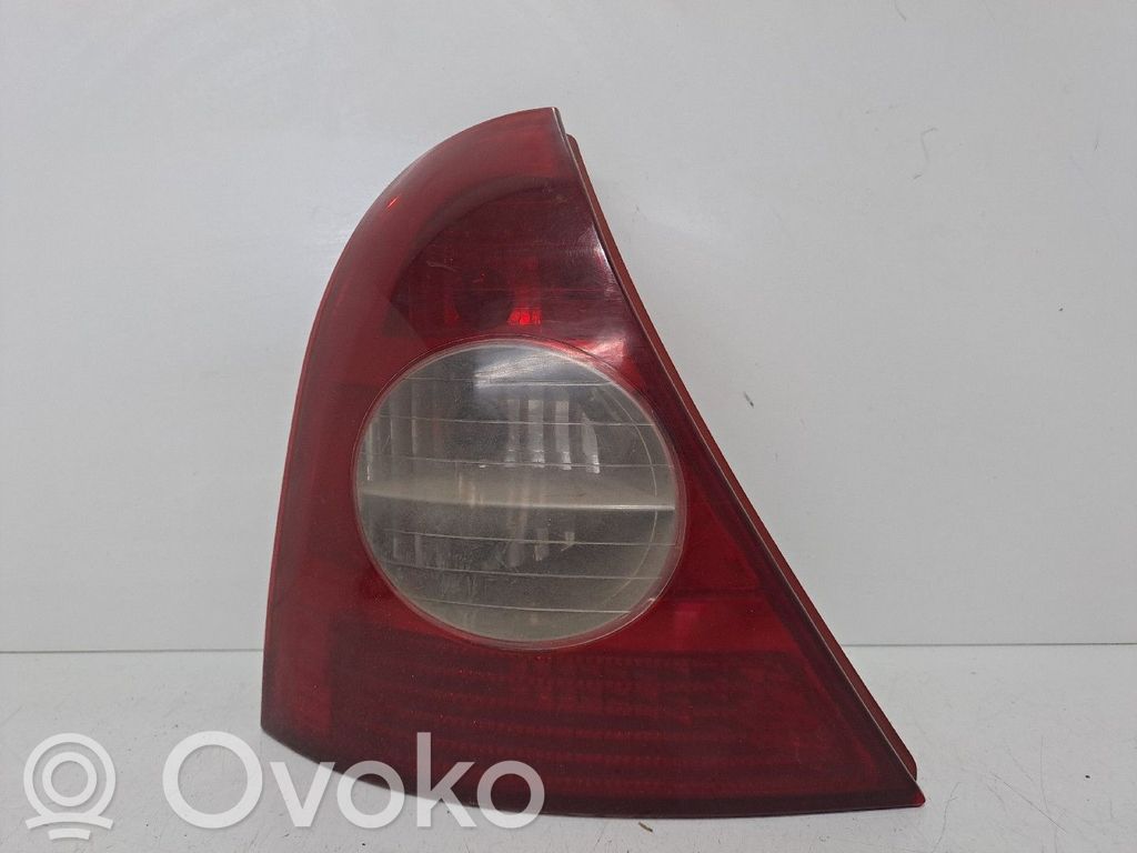 Tailgate rear/tail lights