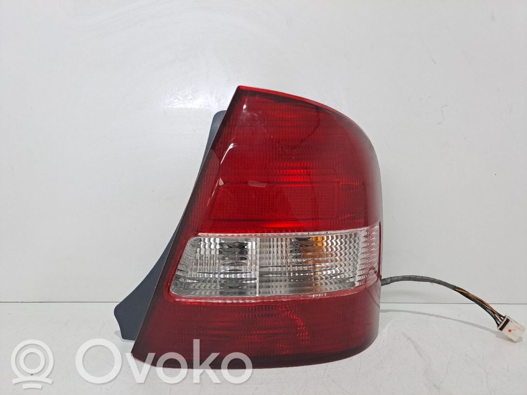 Rear/tail lights   BL4E51150