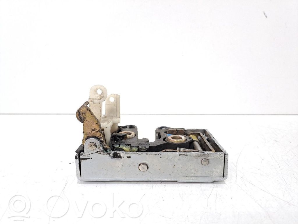 Rear door lock   8A0839016A