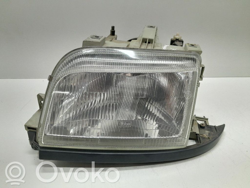 Renault Clio I Scheinwerfer 