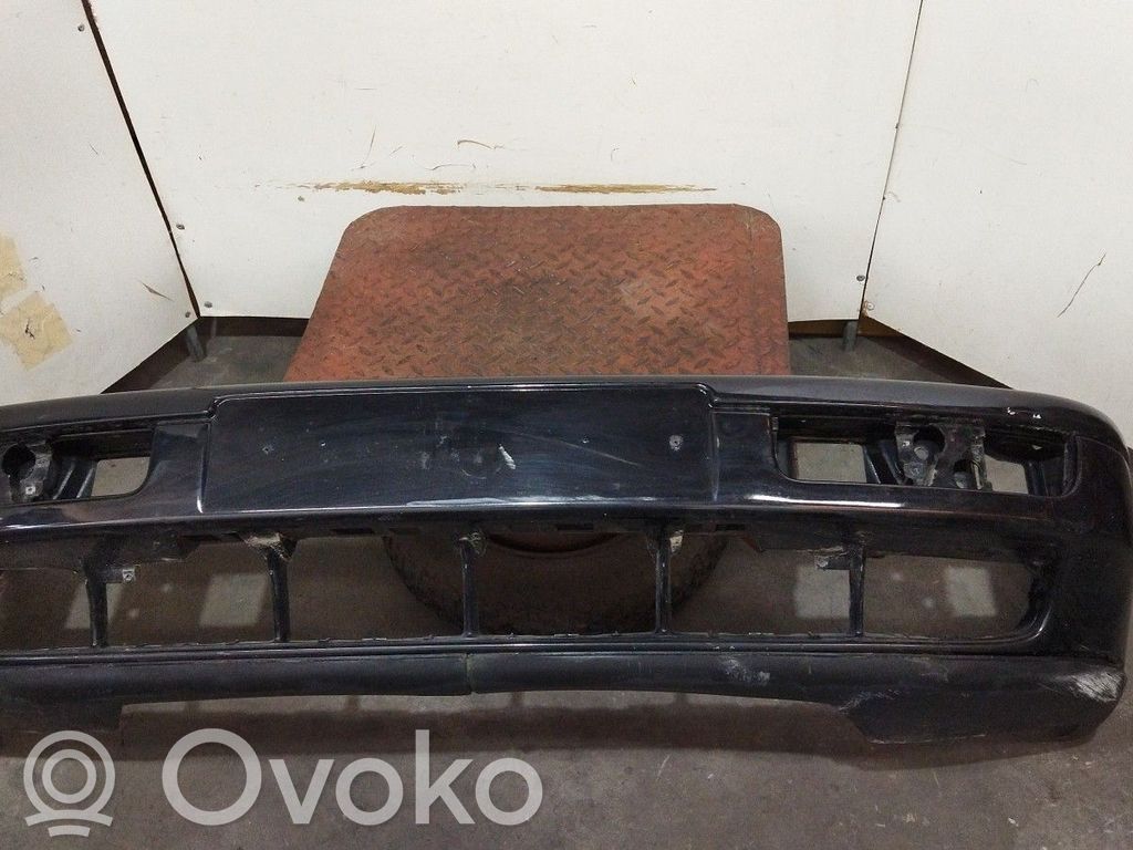 Volkswagen PASSAT B4 Parachoques delantero 
