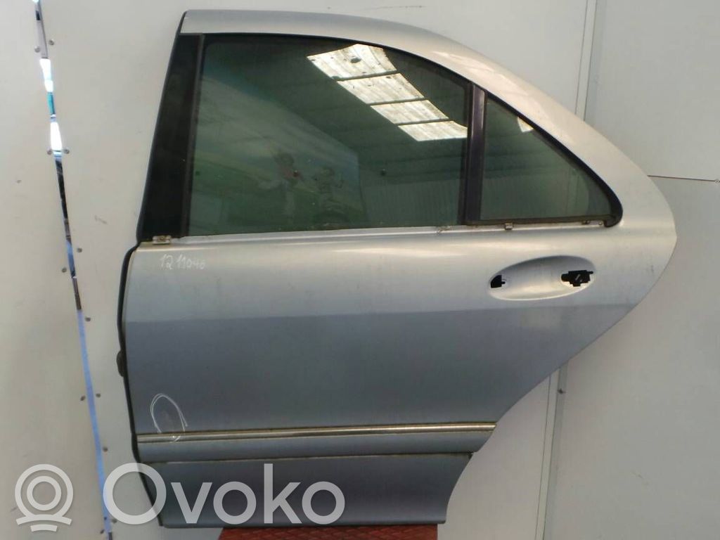 Mercedes-Benz S W220 Aizmugurējās durvis 