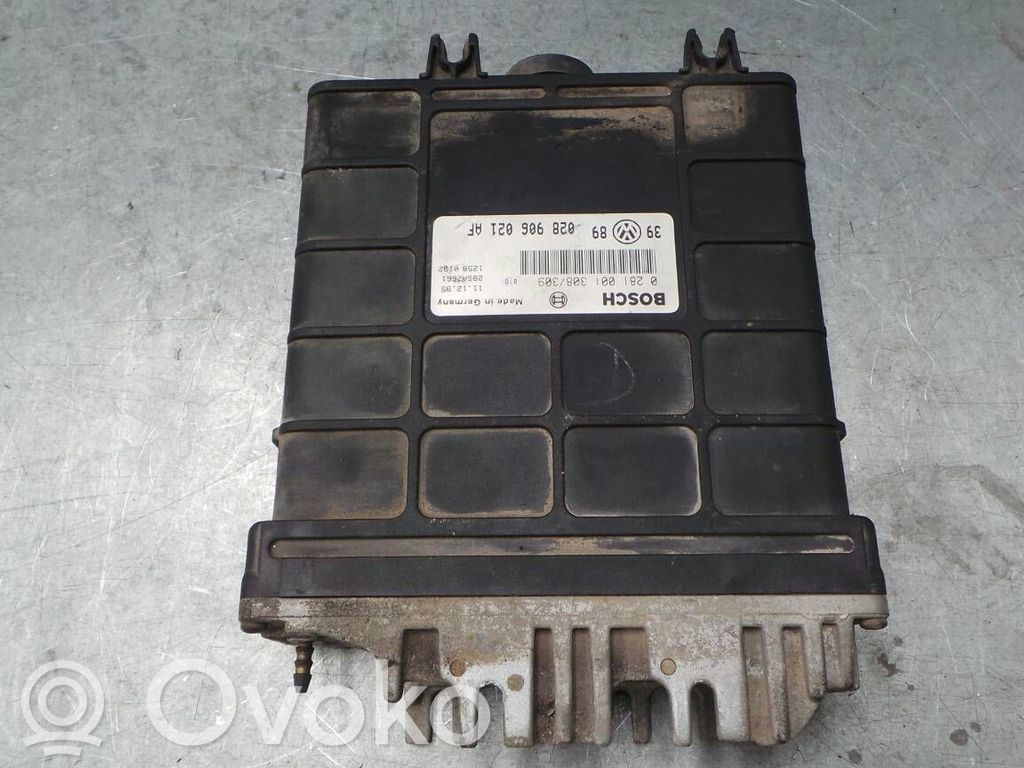 Volkswagen Golf III Dzinēja vadības bloks 