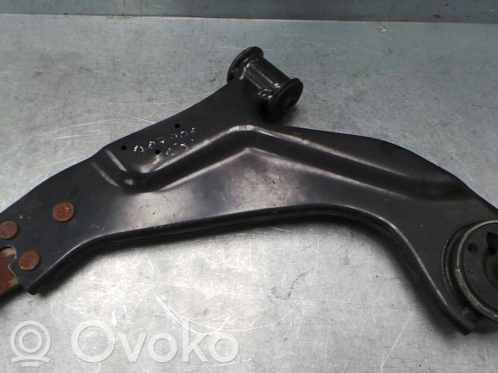 Ford Mondeo Mk III Priekinė svirtis 