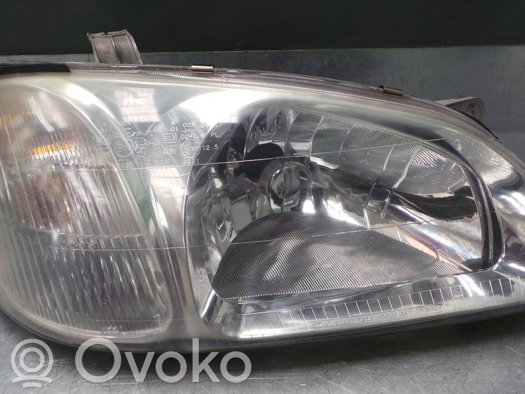 KIA Carnival Lampa przednia 