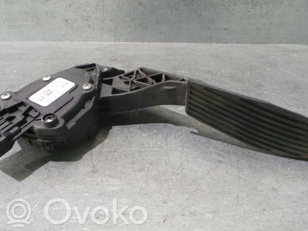 Accelerator throttle pedal   6PV009765,13252702,1512029