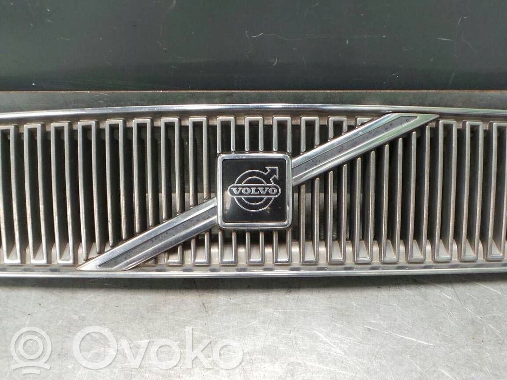 Front grill   1806024
