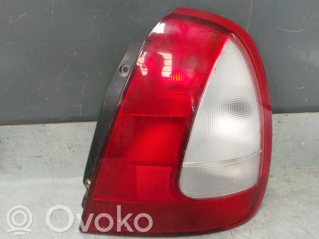 Daewoo Nubira Задний фонарь в кузове 