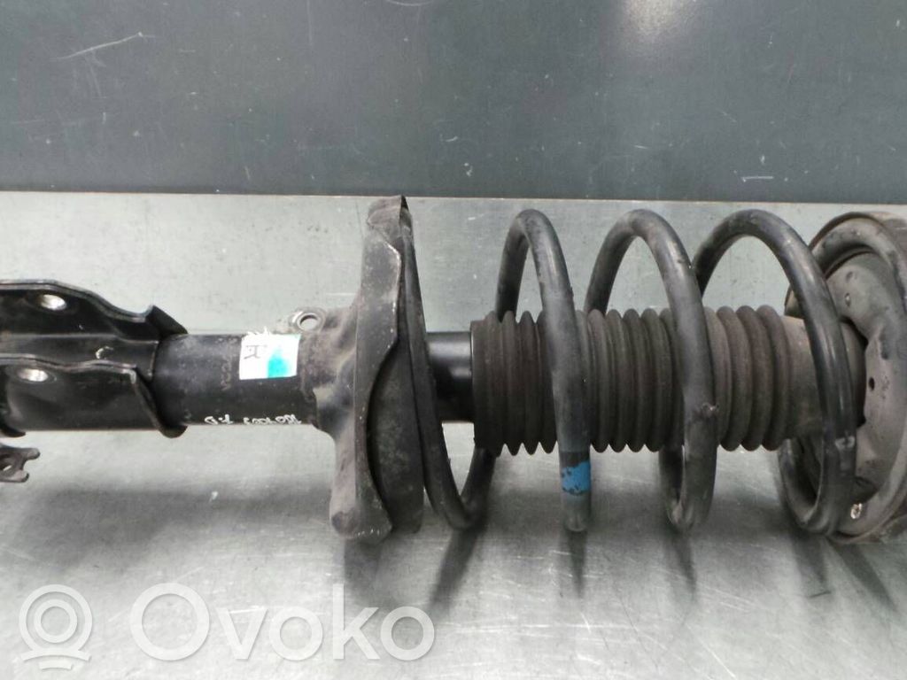 Mazda 323 Stoßdämpfer vorne 