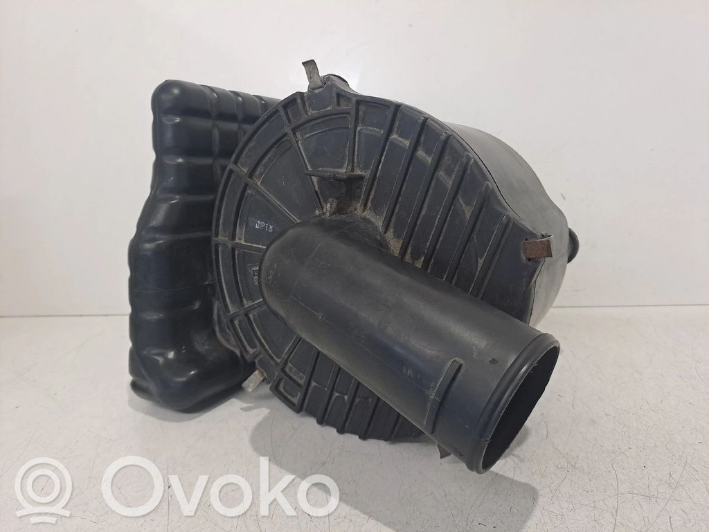 Air filter box   897144886