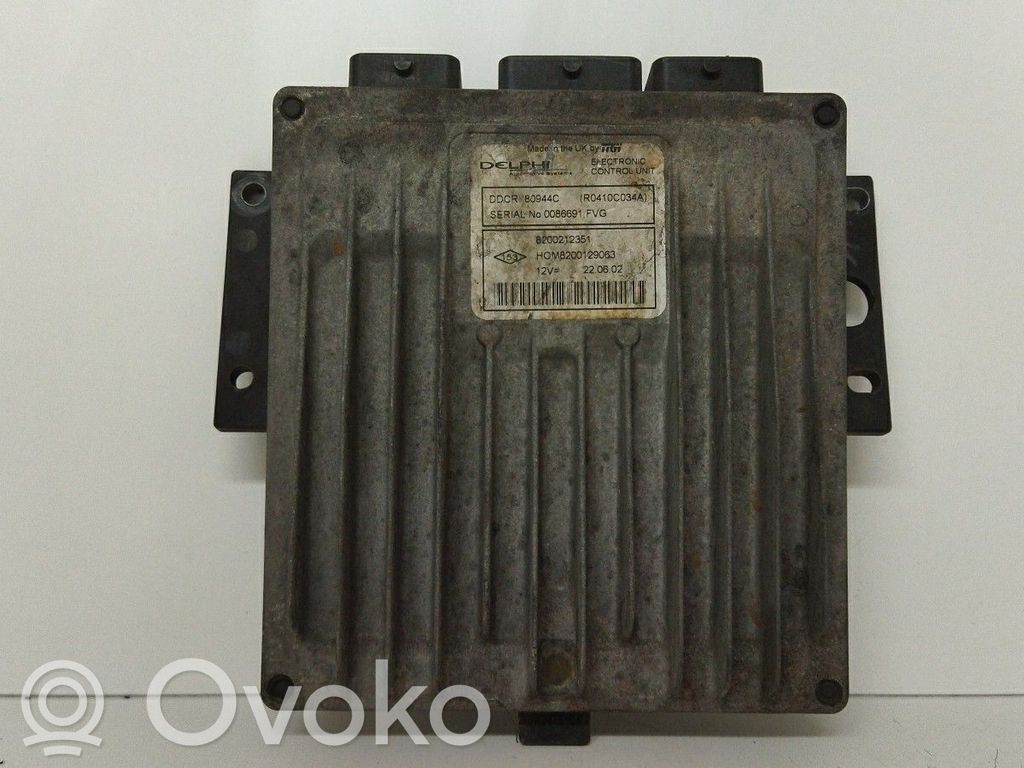 Moottorin ohjainlaite/moduuli   8200212351