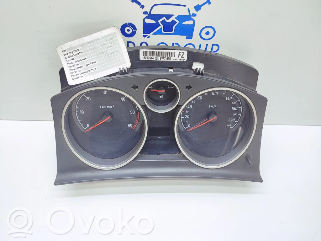 Opel Zafira B Speedometer (instrument cluster) 