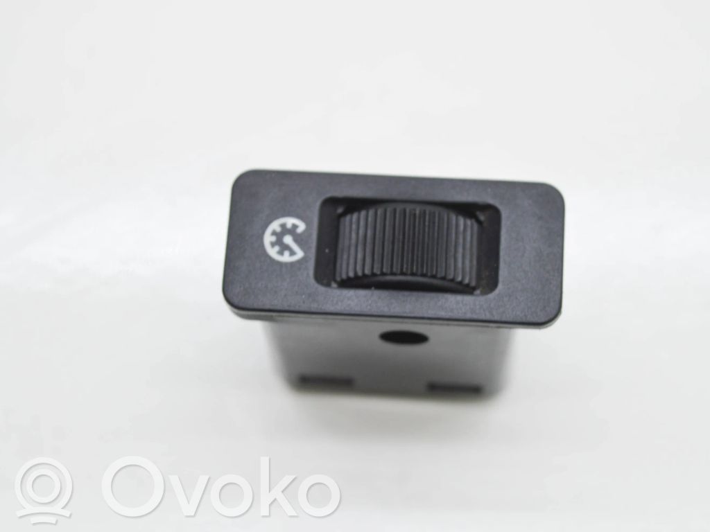 BMW 5 E39 Interior lighting relay 