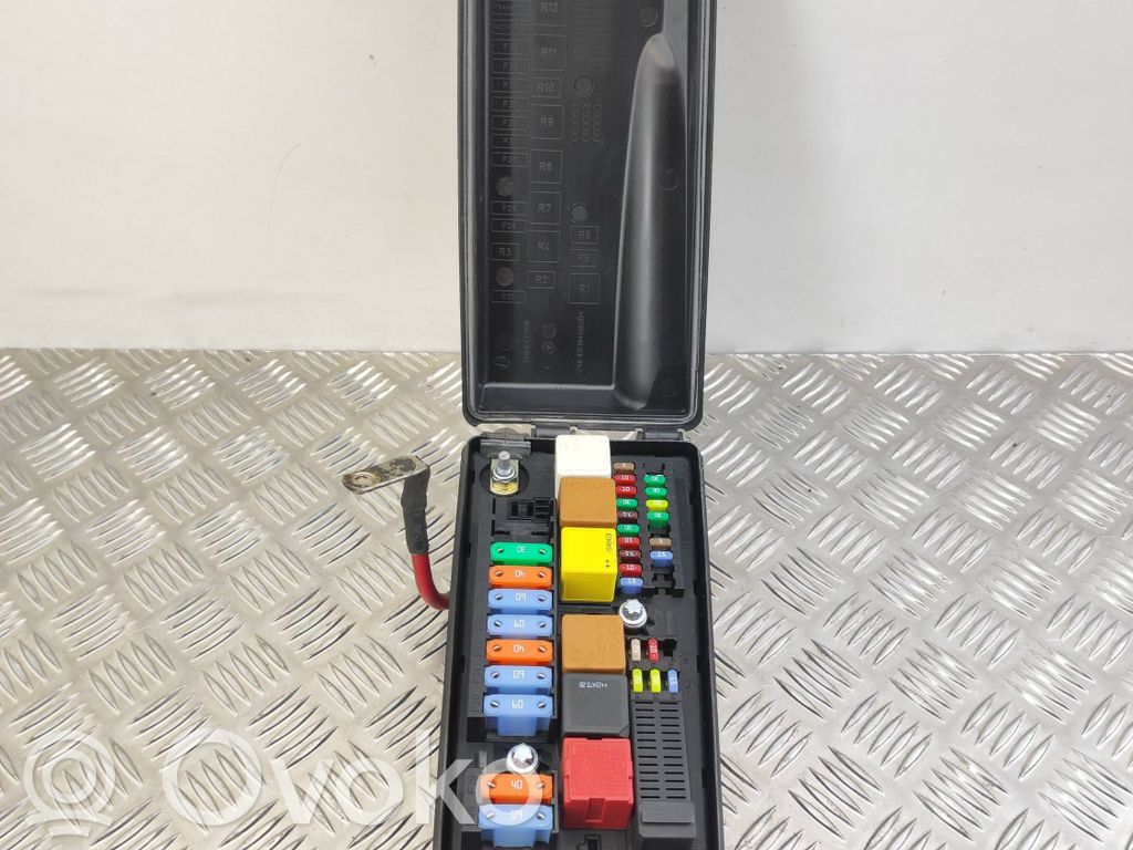 Opel Signum Saugiklių blokas 