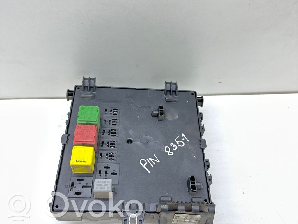 Opel Signum Módulo de fusible 
