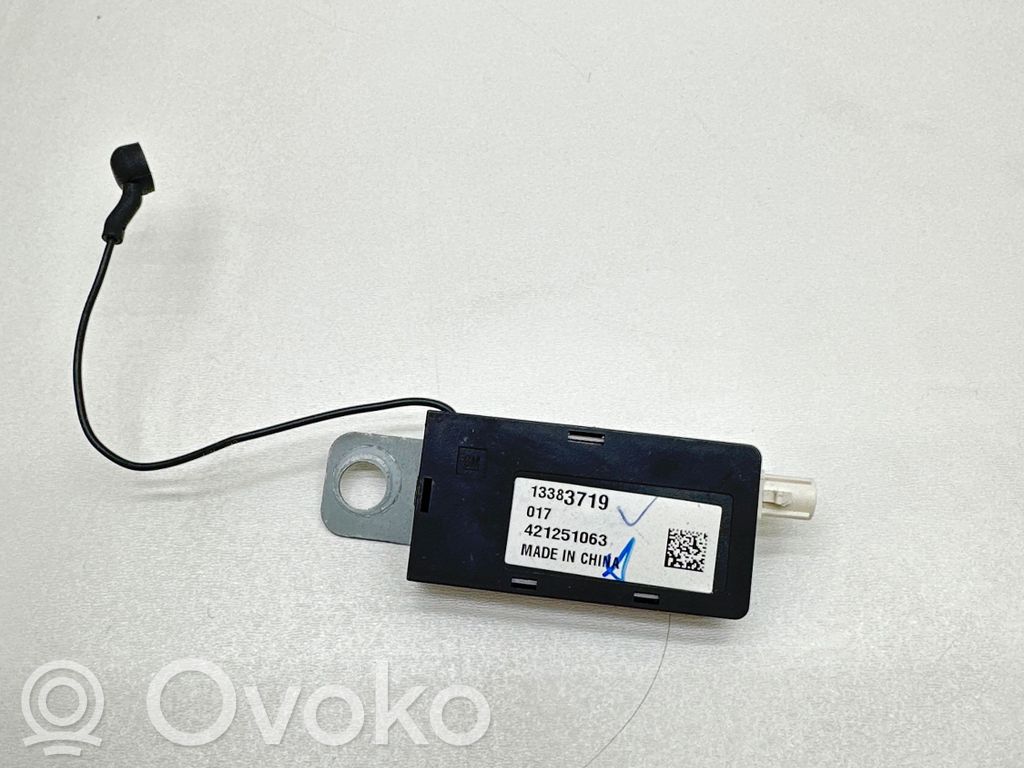 Opel Astra K Amplificador de antena aérea 