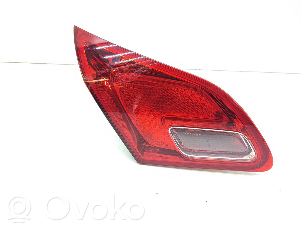 Opel Astra J Takaluukun takavalot 